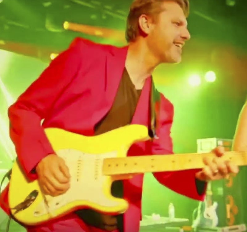 Music acts - Cruise Entertainment-min Music entertainer