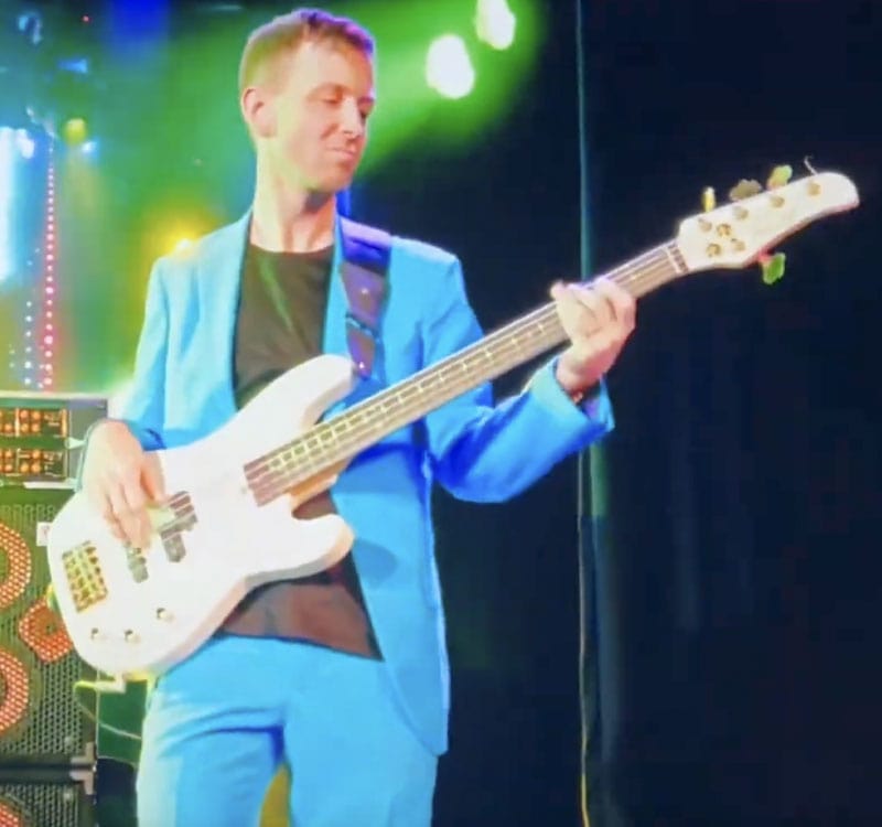 Music act for cruises